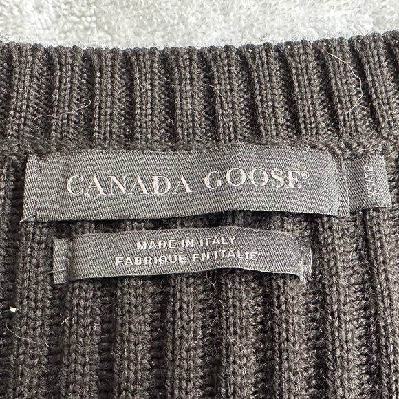 Canada Goose Mackenzie Sweater - Picture 8 of 11